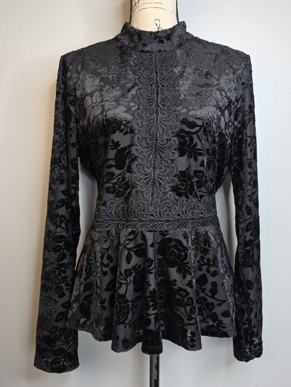 Spense vintage y2k Black velvet floral lace long sleeve blouse Sz L